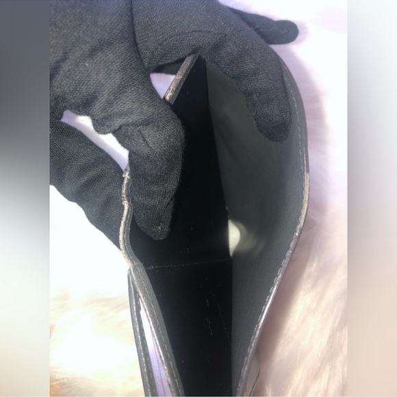 Authentic Louis Vuitton Monogram Mat Kisslock Wallet - Picture 6 of 15